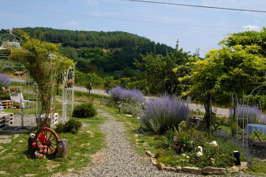 Bubbio Tre Colline In Langaヴィラ エクステリア 写真